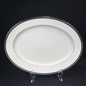 rare beautiful 13 3/4" serving plate . Noritake Legendary Renwick Platinum 4320